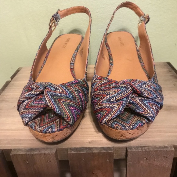 NINE WEST platform wedge sandal - Picture 2 of 4